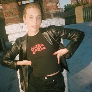 Realisation Par “Exotica Erotica” Tee